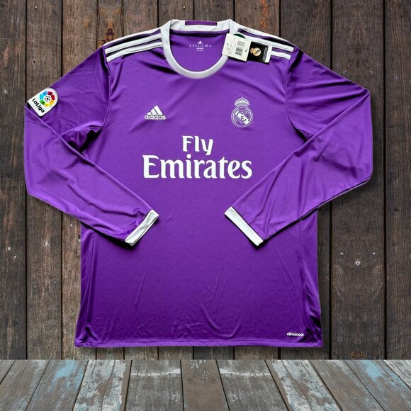 Inspired Real Madrid 2016-2017- Ronaldo CR7 #7 Away Jersey Retro Football - Picture 3 of 5